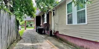 RHODES AREA 4 Bedroom /2.5 Bath House! Gorgeous New Floors Gallery 20
