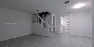 2628 SE 28 DR Gallery 21