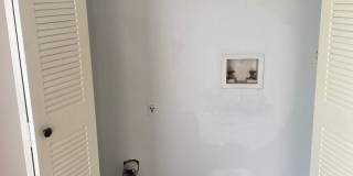 Venetian Place - 1323 Gallery 8