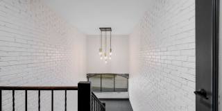 Modern, Tranquil, High-End Apartment in Downtown Downers Grove Gallery 27