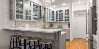 Furnished Pet-Friendly 30-Day Extended Stay Riverfront Condo Gallery 14
