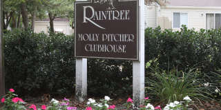 92 Tulip Lane Gallery 16