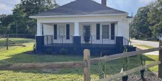 315 N Maple Street Gallery 1