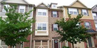 Room in 3 Bedroom Home at Linden Park Ln Gallery 1