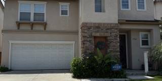 4BD 2.5BA House with 2 Car Garage Gallery 1