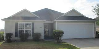 Experience Southern Comfort: Charming 3 Bed/2 Bath Home in Valdosta, GA Gallery 1