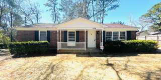 ** 3 Bed 2 Bath located Forest Hills** Call 334-366-9198 to schedule a self showing ** 3 Bed 2 Bath located Forest Hills** Call 334-366-9198 to schedule a self showing Gallery 1