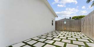 727 Hampton Road Gallery 3