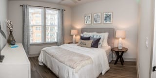 One 305 Central Gallery 10