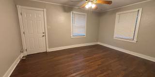 **CHARMING 2/1 BENTON HOME** **CHARMING 2/1 BENTON HOME** Gallery 12