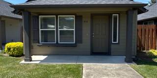 Beautiful 2 bedroom/1 bath home in Cottage Grove Gallery 1