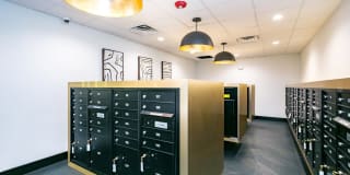 Met on 7th Gallery 18