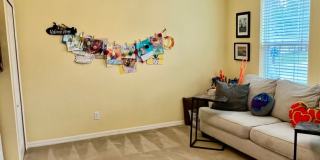 5 bedroom home with fenced in yard!!! Gallery 5