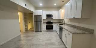 ELLIOT PLACE CONDOMINIUMS UPDATED/REMODELED GROUND FLOOR 1 BED PLUS DEN UNIT WITH 1 CAR GARAGE Gallery 9