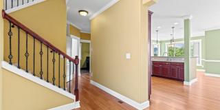 Luxury East Medford Home with 4 Bedrooms, 2 Bonus Rooms & Dual Living Areas Gallery 16