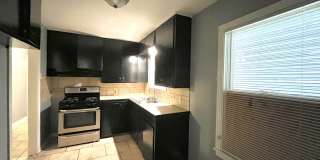 2 bedroom 1 Bath Central City Gallery 8