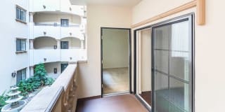 Versailles Koreatown Gallery 13