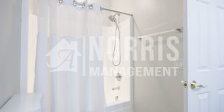 Beautiful Large Home w/A Pool Gallery 35