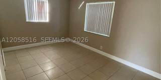 1810 SW 64th Ter Gallery 10