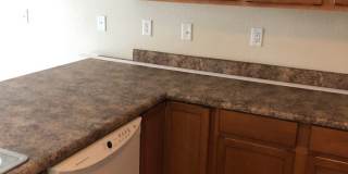 2 Bedroom, 2.5 Bathroom Townhouse in White City Gallery 5