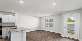 Brand New Townhome- Bike to the beach!!! **MOVE-IN SPECIAL** Gallery 7