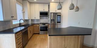8905 Brunswick Path Gallery 1