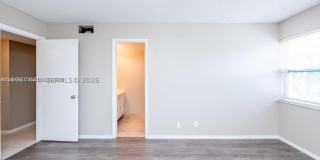 2304 NE 7th St Gallery 3