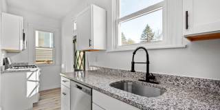 Stunning 3 bedroom home in Carrick available August 1! Gallery 1