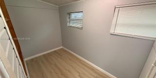 1725 Roosevelt St Gallery 7