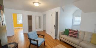 Updated 1 bedroom 1 bath, Upper Level Unit Gallery 12