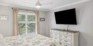 "Charming 2-Bed, 2-Bath Condo at 3 Shelter Cove Lane, Hilton Head Island - 1,140 Sq Ft of Coastal Comfort!" Gallery 20