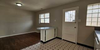 1134-1138 N Akron St Gallery 16