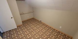 AVAILABLE September 1st- 4 Bed 3 Bath w/ Spacious Back Deck - SHORT TERM LEASE TILL END OF APRIL Gallery 26