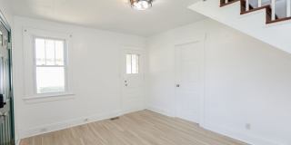 Cape Cod with huge yard-Move in Now Cape Cod with huge yard-Move in Now Gallery 4