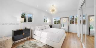 5237 La Gorce Drive Gallery 16