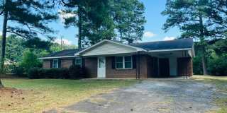 Beautiful 3 bedroom, 2 bathroom house on 2 acres of land in Pine Mountain! Must See! Gallery 1
