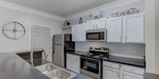 Lakeside at Town Center Apartments Gallery 48