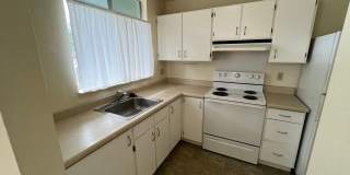 Mililani Terrace - 1 bedroom, AC, Ground Floor end unit with 1 parking Gallery 6