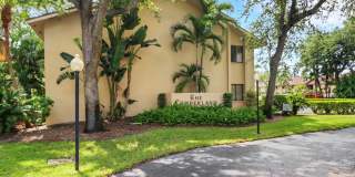 Lovely  2 bedroom 2 bathroom condo Gallery 1