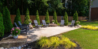 The Avenue Gallery 24