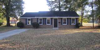 3 bedroom 2 bath home convenient to Downtown, Shopping, Restaurants & YMCA Gallery 1