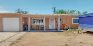 COMING SOON Cozy 4 bed -1 bath - Close to Uptown COMING SOON Cozy 4 bed -1 bath - Close to Uptown Gallery 1