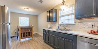 1815 Watts Road Gallery 8