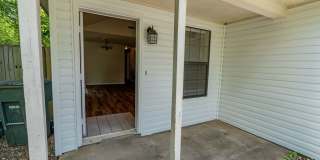 Refreshed 3 BR/2 BA home near I-49/UofA! Large fenced yard! Gallery 3