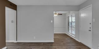 Glen Oaks Apartments Gallery 3