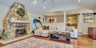 75 Poplar Avenue Gallery 5