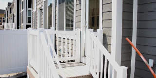 ✨ Beautiful 4 Bed / 2.5 Bath Townhome in The Exchange – Lehi Gallery 11