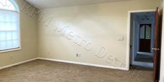 50% OFF the SECOND FULL MONTH'S RENT Gallery 17