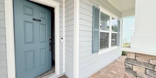 Spacious 4BR Home with Office, Loft & Lake Views Gallery 4