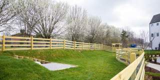 Gorgeous 3 bedroom end unit townhome with garage Gallery 9